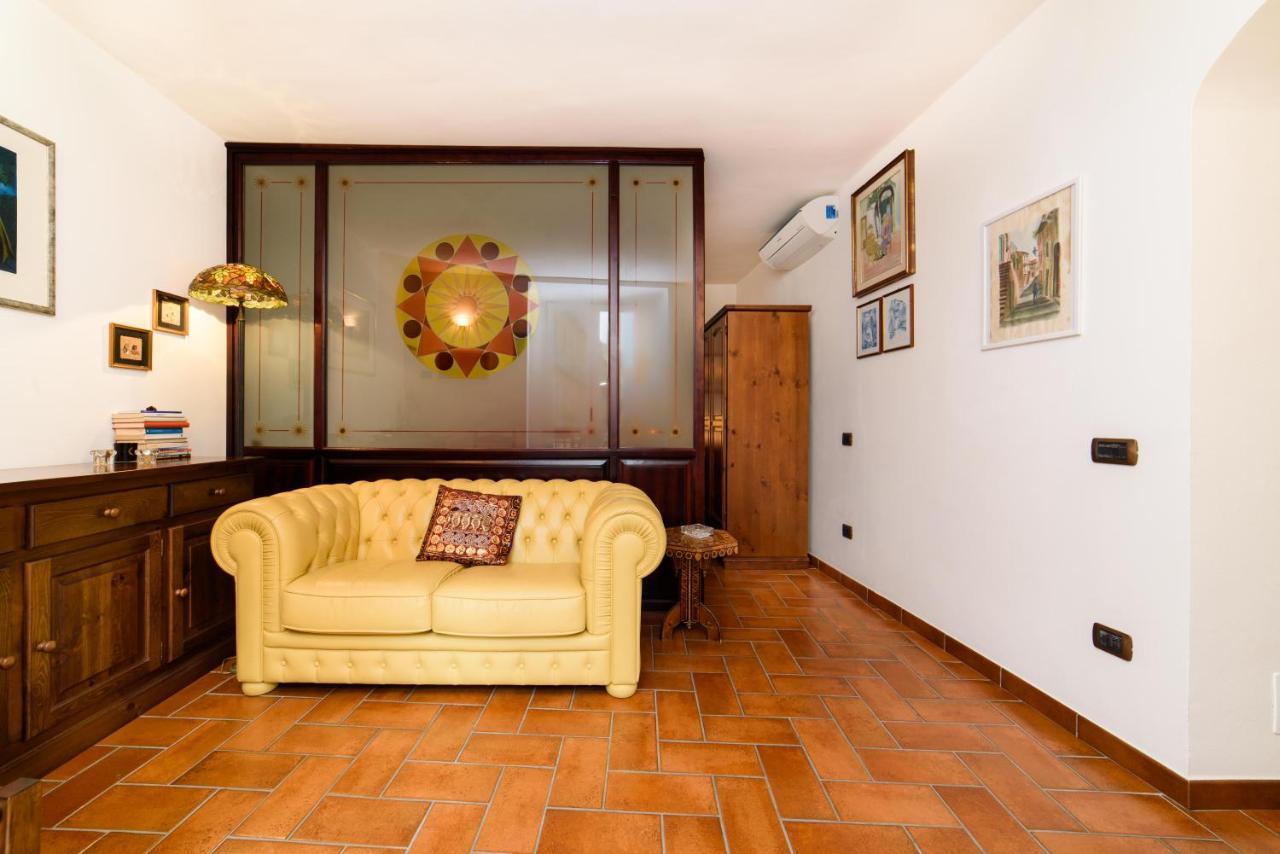 Ferienwohnung Dimora Bibbo Salerno Exterior foto